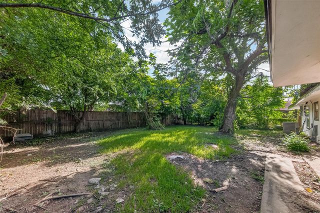 5751 Thrush Drive, Houston, TX 77033