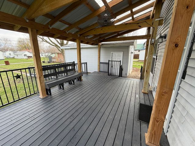 609 E Clay Street, Clinton, IL 61727