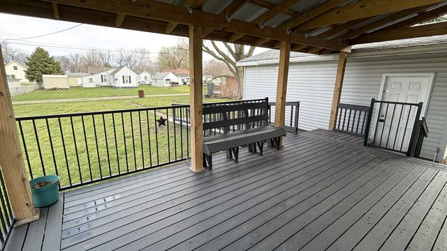 609 E Clay Street, Clinton, IL 61727