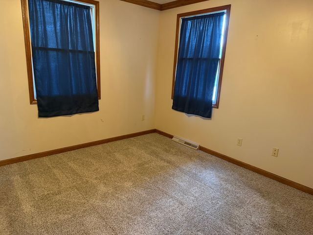 609 E Clay Street, Clinton, IL 61727