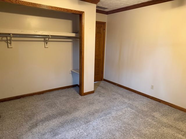 609 E Clay Street, Clinton, IL 61727