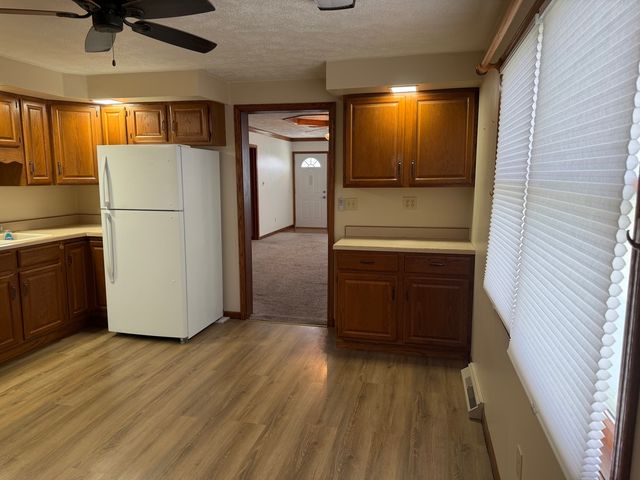 609 E Clay Street, Clinton, IL 61727