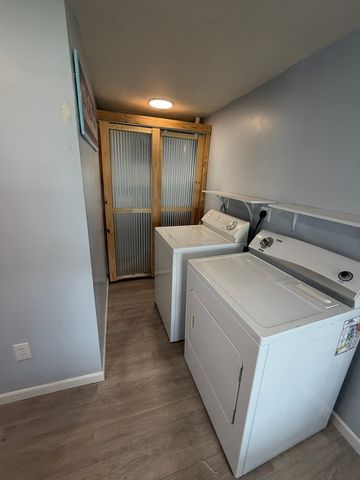 609 E Clay Street, Clinton, IL 61727