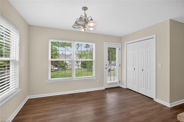 4820 Lighthouse Court, Winston-salem, NC 27127