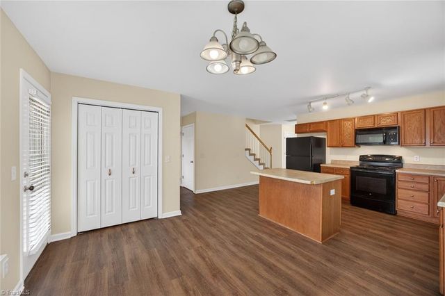 4820 Lighthouse Court, Winston-salem, NC 27127