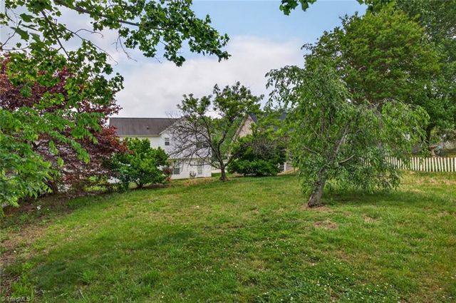 4820 Lighthouse Court, Winston-salem, NC 27127