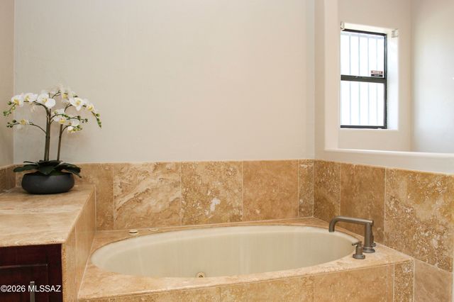 5030 N Fort Buchanan Trail, Tucson, AZ 85750