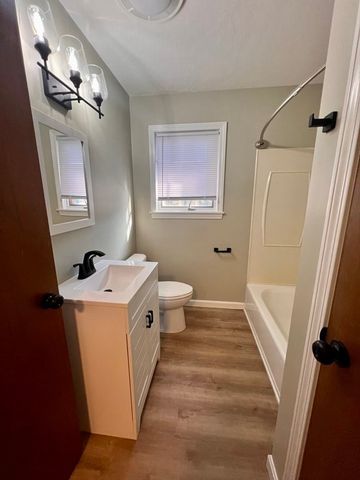 46 Grove St 2, Clinton, MA 01510