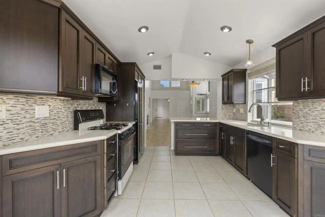 7302 Lantana Terrace, Carlsbad, CA 92011