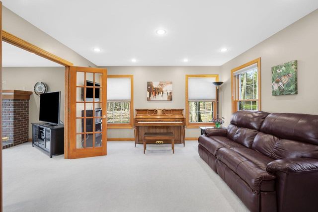 1622 Moonlit DRIVE, Richfield, WI 53076