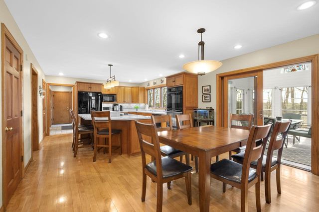 1622 Moonlit DRIVE, Richfield, WI 53076