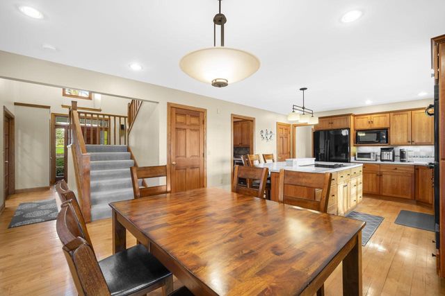 1622 Moonlit DRIVE, Richfield, WI 53076
