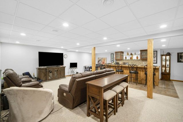 1622 Moonlit DRIVE, Richfield, WI 53076