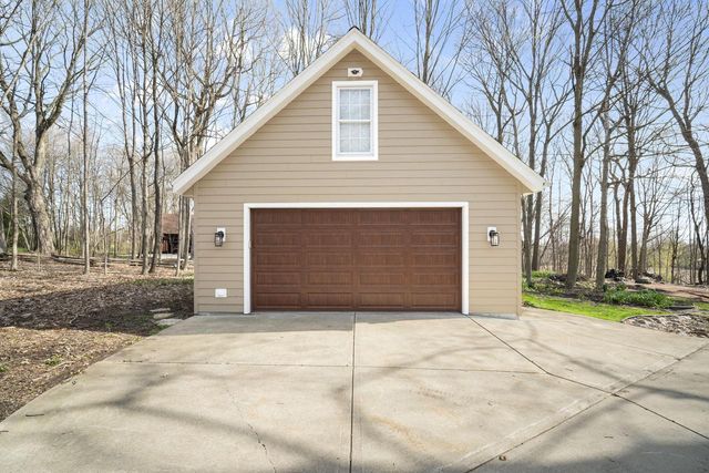 1622 Moonlit DRIVE, Richfield, WI 53076