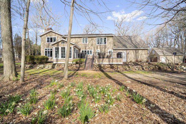 1622 Moonlit DRIVE, Richfield, WI 53076