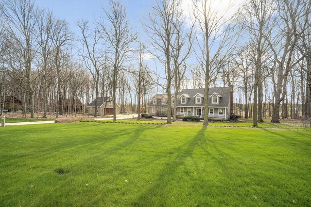 1622 Moonlit DRIVE, Richfield, WI 53076