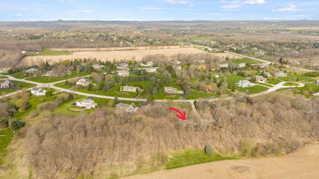 1622 Moonlit DRIVE, Richfield, WI 53076