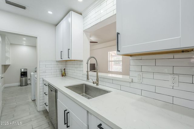 1519 E INDIAN WELLS Drive, Chandler, AZ 85249