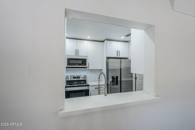 1519 E INDIAN WELLS Drive, Chandler, AZ 85249