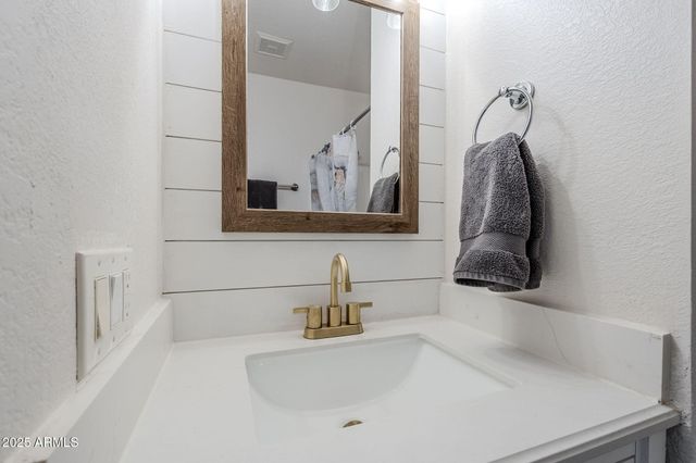 1519 E INDIAN WELLS Drive, Chandler, AZ 85249