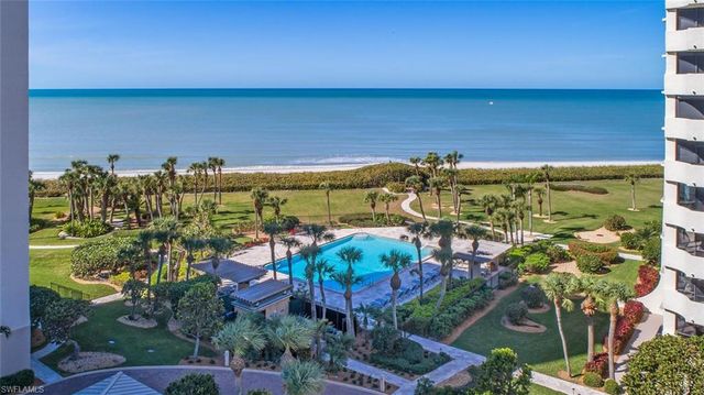 10851 Gulf Shore DR # 402, Naples, FL 34108