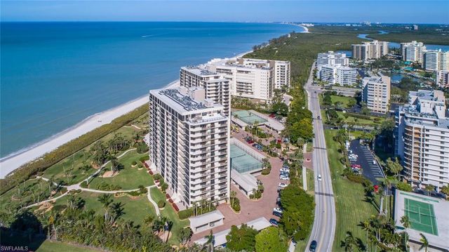 10851 Gulf Shore DR # 402, Naples, FL 34108