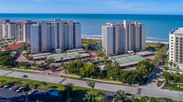 10851 Gulf Shore DR # 402, Naples, FL 34108