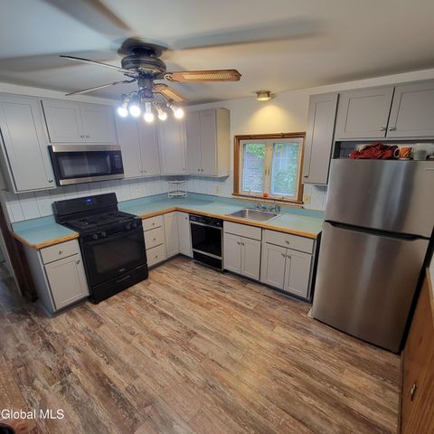 938 Park Avenue, Schenectady, NY 12308