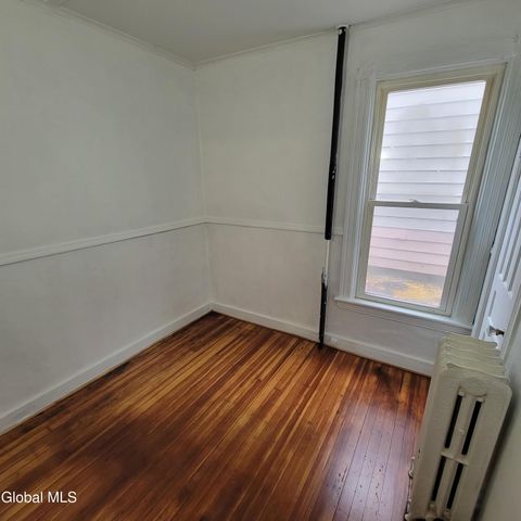 938 Park Avenue, Schenectady, NY 12308