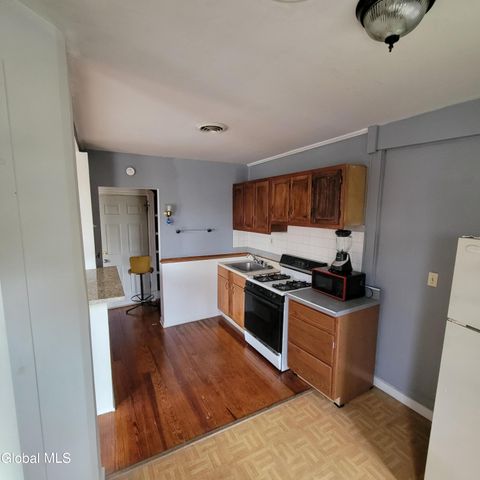 938 Park Avenue, Schenectady, NY 12308