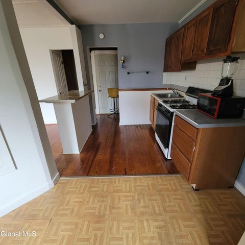 938 Park Avenue, Schenectady, NY 12308