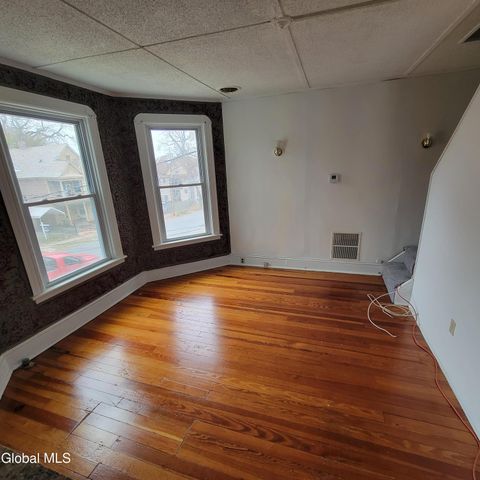 938 Park Avenue, Schenectady, NY 12308