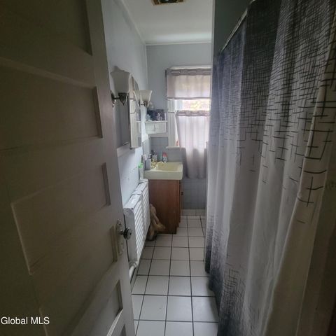 938 Park Avenue, Schenectady, NY 12308