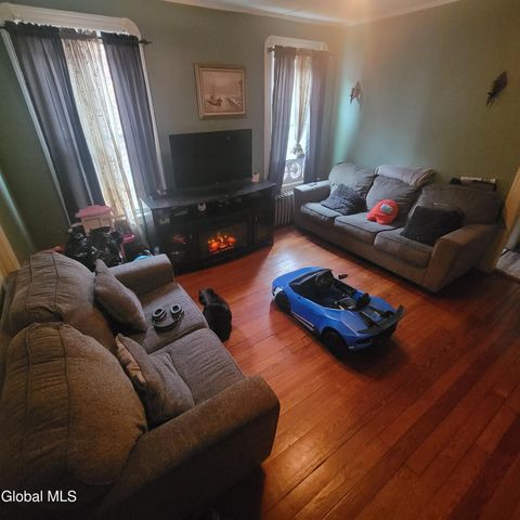 938 Park Avenue, Schenectady, NY 12308