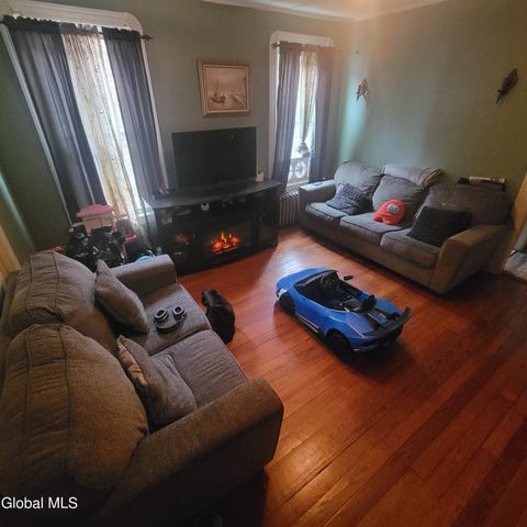 938 Park Avenue, Schenectady, NY 12308