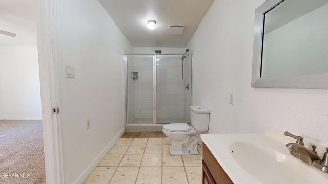 2001 Bobby Jones dr A, El Paso, TX 79936