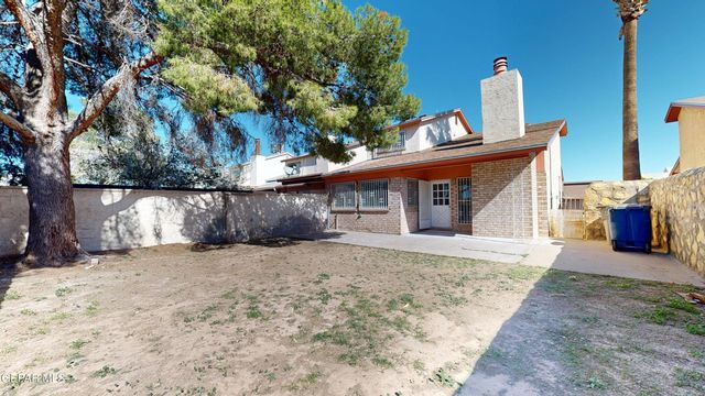 2001 Bobby Jones dr A, El Paso, TX 79936