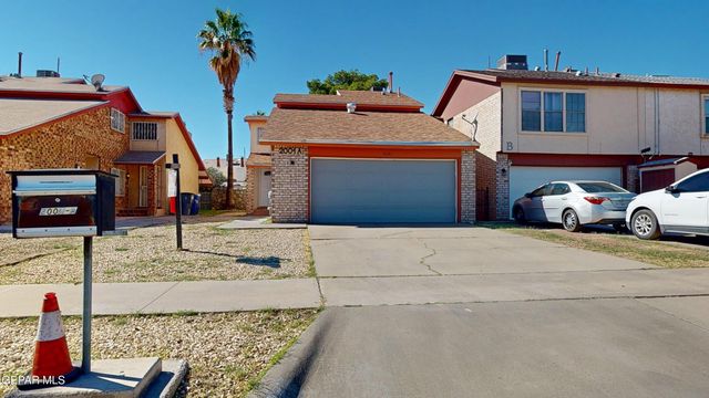 2001 Bobby Jones dr A, El Paso, TX 79936