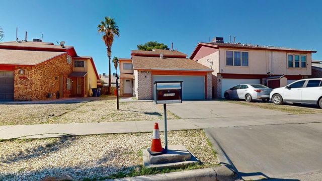 2001 Bobby Jones dr A, El Paso, TX 79936