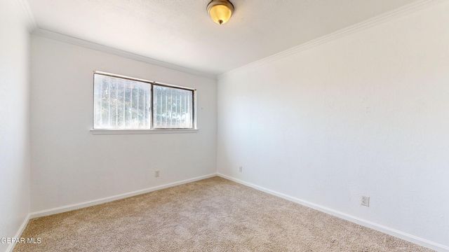 2001 Bobby Jones dr A, El Paso, TX 79936