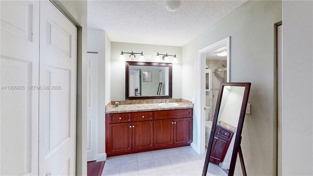 21121 SW 85th Ave 216, Cutler Bay, FL 33189