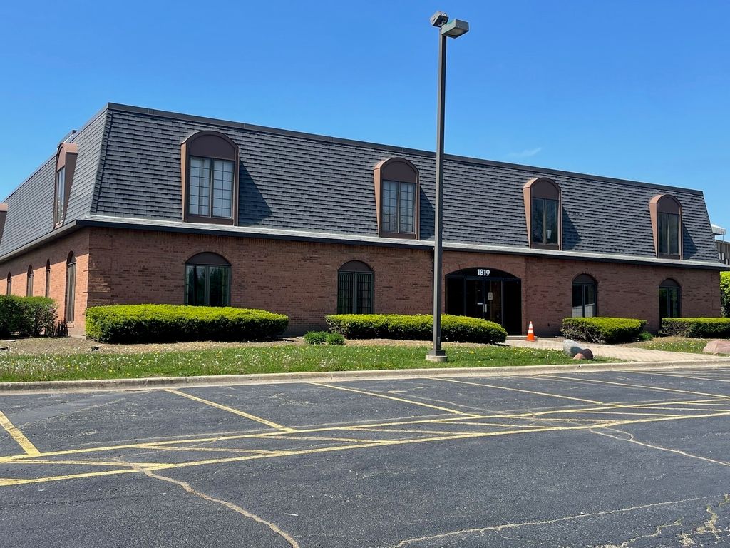 1819 Dot Street 3A, Mchenry, IL 60050