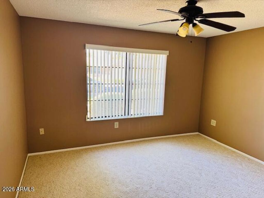 Image 12 of property listing at 13047 W PEACH BLOSSOM Drive, Sun City West, AZ 85375