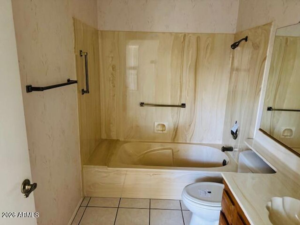Image 13 of property listing at 13047 W PEACH BLOSSOM Drive, Sun City West, AZ 85375