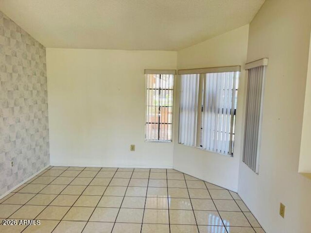 Image 16 of property listing at 13047 W PEACH BLOSSOM Drive, Sun City West, AZ 85375