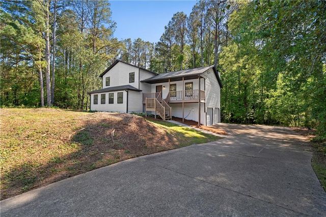6455 Mill Crossing Court, Acworth, GA 30102