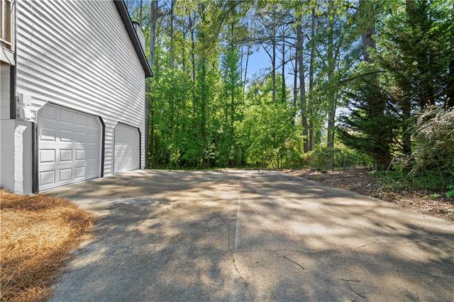 6455 Mill Crossing Court, Acworth, GA 30102