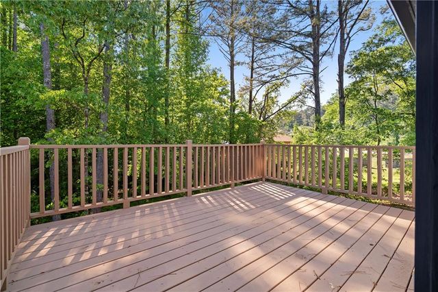6455 Mill Crossing Court, Acworth, GA 30102