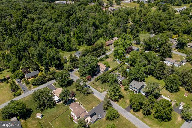 117 CIRCLE DR S, Lambertville, NJ 08530