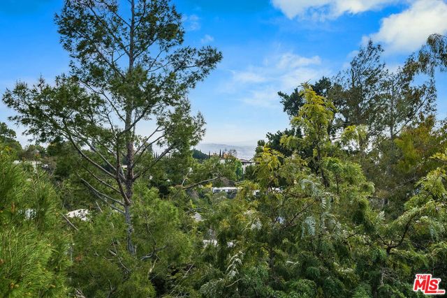 9234 Kinglet Drive, Los Angeles, CA 90069